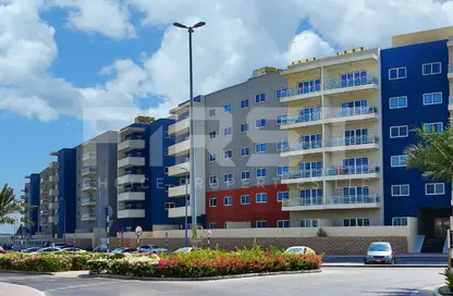 Apartment - 2 Bedrooms - 3 Bathrooms for sale in Tower 9 - Al Reef Downtown - Al Reef - Abu Dhabi