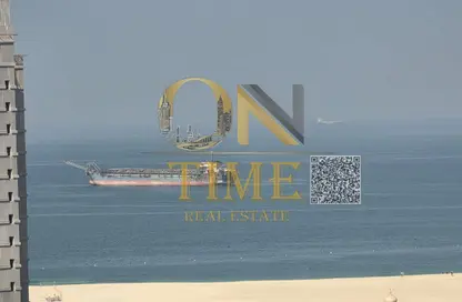 شقة - غرفة نوم - 2 حمامات للايجار في مساكن كورنيش عجمان - طريق كورنيش عجمان - عجمان