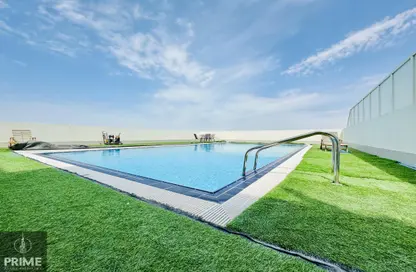 شقة - 1 حمام للايجار في مجمع ار دي كي السكني - روضة أبو ظبي - أبوظبي