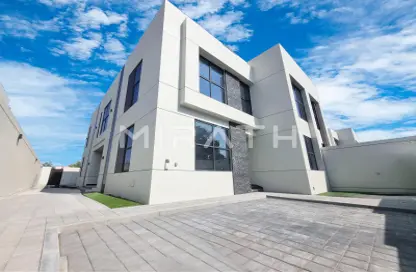 Villa - 4 Bedrooms - 6 Bathrooms for rent in Al Garhoud Villas - Al Garhoud - Dubai