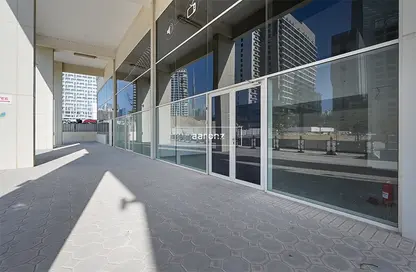 Retail - Studio - 2 Bathrooms for rent in Capital Golden Tower - Business Bay - Dubai