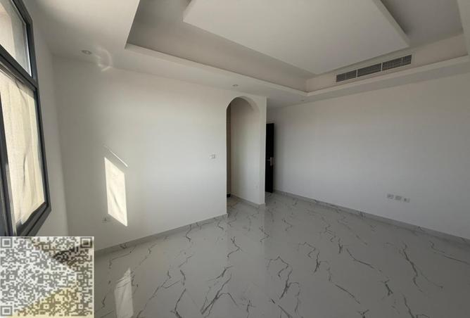 16000366 - Property Image 2