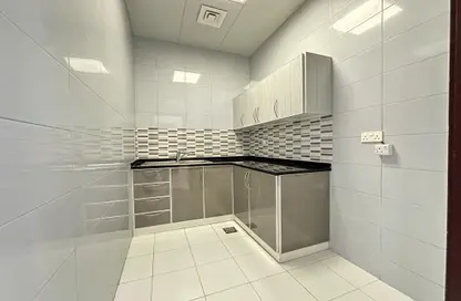 Bathroom image for: Apartment - 1 Bathroom for rent in Khalifa City A Villas - Khalifa City A - Khalifa City - Abu Dhabi, Image 1