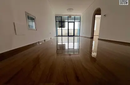 Apartment - 1 Bedroom - 2 Bathrooms for rent in Gate Tower 1 - Musheiref - Ajman