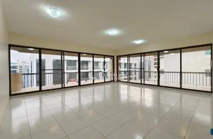 شقة - 3 غرف نوم - 2 حمامات للايجار في 1 غولدن ساندز - منخول - بر دبي - دبي شقة - 3 غرف نوم - 2 حمامات للايجار في 1 غولدن ساندز - منخول - بر دبي - دبي