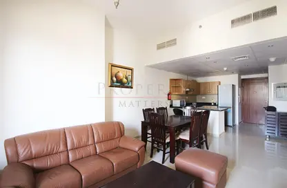 شقة - 2 غرف نوم - 3 حمامات للايجار في إيليت سبورت 8 - مساكن النخبة الرياضية - مدينة دبي الرياضية - دبي