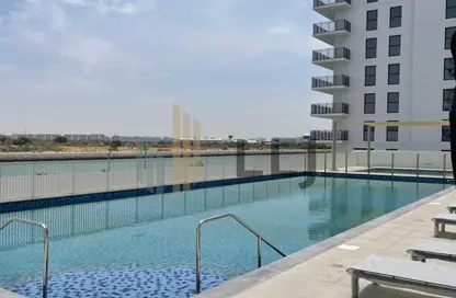 Apartment - Studio - 1 Bathroom for rent in Waters Edge - Yas Island - Abu Dhabi