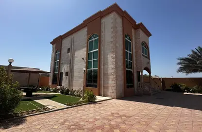 Villa - 5 Bedrooms - 6 Bathrooms for rent in Seih Al Uraibi - Ras Al Khaimah