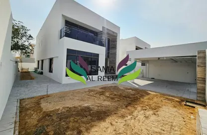 Villa - 4 Bedrooms - 5 Bathrooms for rent in Jumeirah 1 Villas - Jumeirah 1 - Jumeirah - Dubai