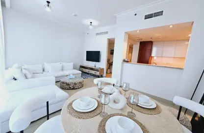 Apartment - 1 Bedroom - 2 Bathrooms for rent in Burj Vista 1 - Burj Vista - Downtown Dubai - Dubai