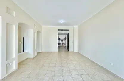Empty Room image for: Villa - 4 Bedrooms - 5 Bathrooms for rent in Al Khalidiya - Abu Dhabi, Image 1