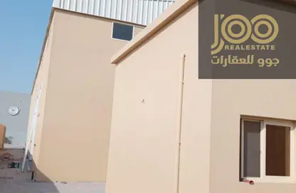 مستودع - استوديو - 4 حمامات للايجار في أم الثعوب - أم القيوين