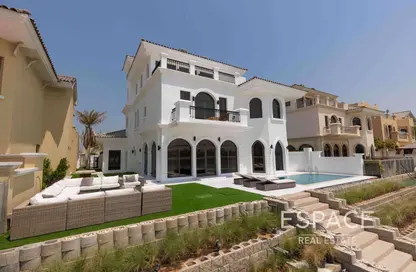 Villa - 5 Bedrooms - 6 Bathrooms for sale in Garden Homes Frond B - Garden Homes - Palm Jumeirah - Dubai