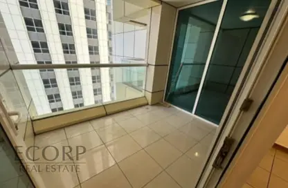 Apartment - 1 Bedroom - 2 Bathrooms for sale in Sulafa Tower - Dubai Marina - Dubai