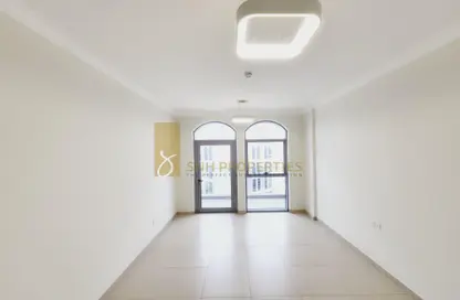Apartment - 1 Bathroom for rent in Art Gardens Building A - Arjan - Dubai