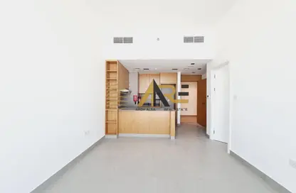 Apartment - 1 Bedroom - 1 Bathroom for rent in Al Mamsha - Muwaileh - Sharjah