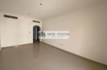 Apartment - 2 Bedrooms - 3 Bathrooms for rent in Al Qulaya'ah - Al Sharq - Sharjah