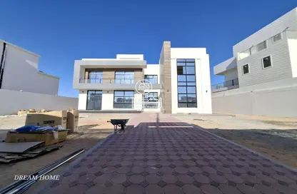 فيلا - 5 غرف نوم - 6 حمامات للايجار في مدينة الرياض - أبوظبي
