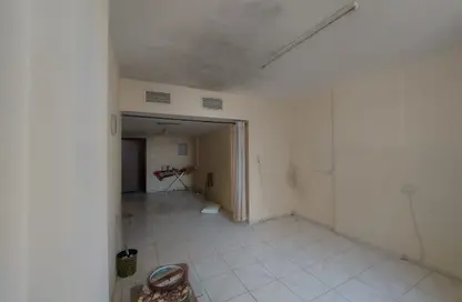 شقة - 2 غرف نوم - 2 حمامات للايجار في القاسمية - الشارقة