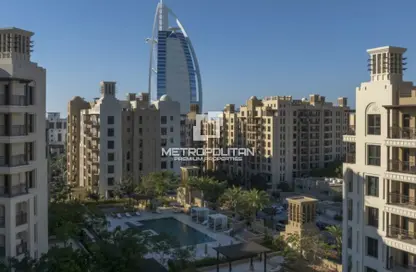 Apartment - 2 Bedrooms - 2 Bathrooms for sale in Jomana 4 - Madinat Jumeirah Living - Umm Suqeim - Dubai