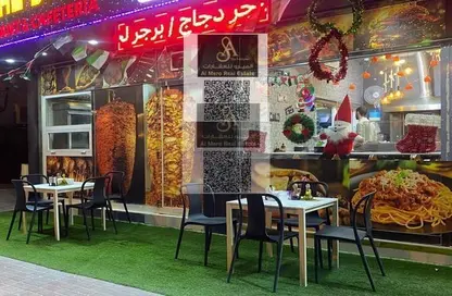 متجر - استوديو - 2 حمامات للبيع في مساكن كورنيش عجمان - طريق كورنيش عجمان - عجمان