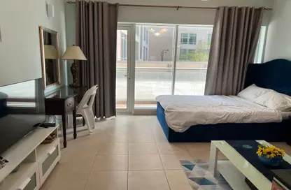 Apartment - Studio - 1 Bathroom for rent in Burj Al Nujoom - Downtown Dubai - Dubai