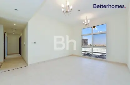 Apartment - 2 Bedrooms - 3 Bathrooms for rent in La Fontana - Arjan - Dubai
