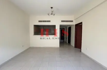شقة - غرفة نوم - 2 حمامات للبيع في I07 - طراز مغربي - المدينة الدولية - دبي