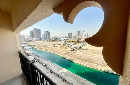 شقة - غرفة نوم - 2 حمامات للايجار في طراز عربي - مساكن القناه المائية - مدينة دبي الرياضية - دبي