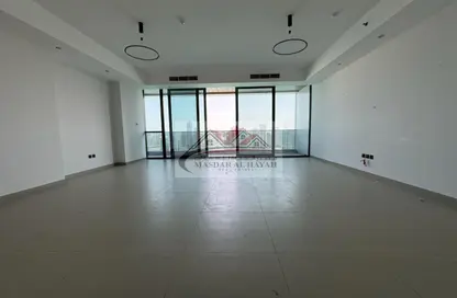Apartment - 3 Bedrooms - 3 Bathrooms for rent in La Plage Tower - Al Mamzar - Sharjah - Sharjah