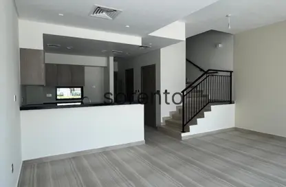 تاون هاوس - 3 غرف نوم - 4 حمامات للبيع في جرين وودز - داماك هيلز - دبي