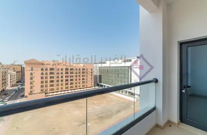 Balcony image for: Apartment - 3 Bedrooms - 3 Bathrooms for rent in Al Barsha 1 - Al Barsha - Dubai, Image 1