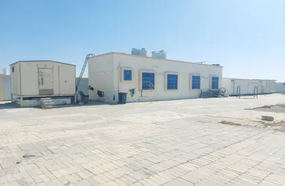 أرض - استوديو - 3 حمامات للايجار في العين الصناعية - العين