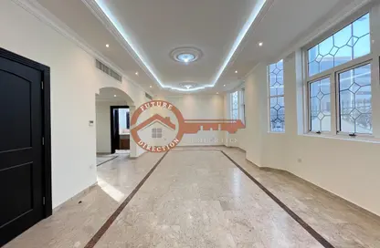 Apartment - 3 Bedrooms - 4 Bathrooms for rent in Al Saada Street - Al Mushrif - Abu Dhabi