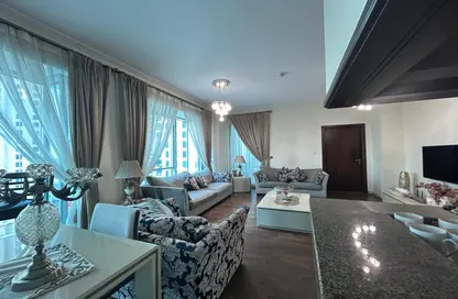 Living / Dining Room image for: Apartment - 1 Bedroom - 2 Bathrooms for sale in Beauport Tower - Marina Promenade - Dubai Marina - Dubai, Image 1