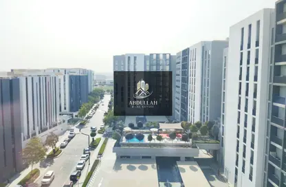 شقة - غرفة نوم - 2 حمامات للايجار في إيست فييليدج - الجادة - الشارقة شقة - غرفة نوم - 2 حمامات للايجار في إيست فييليدج - الجادة - الشارقة