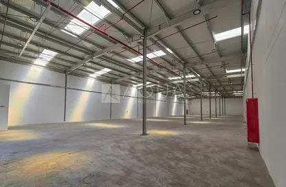 Warehouse - Studio for rent in Rashidiya Shed 2 - Umm Ramool - Dubai