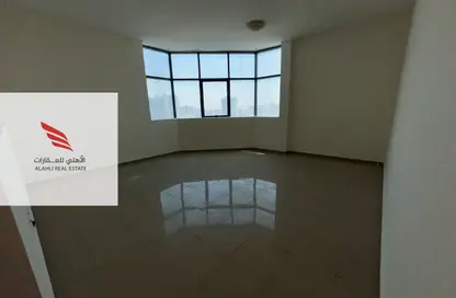 شقة - 2 غرف نوم - 3 حمامات للايجار في برج الكورنيش - طريق كورنيش عجمان - عجمان