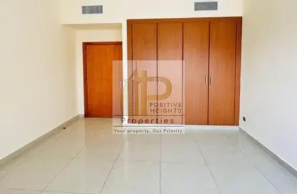 Apartment - 3 Bedrooms - 3 Bathrooms for rent in Lulu Building - Al Barsha 1 - Al Barsha - Dubai