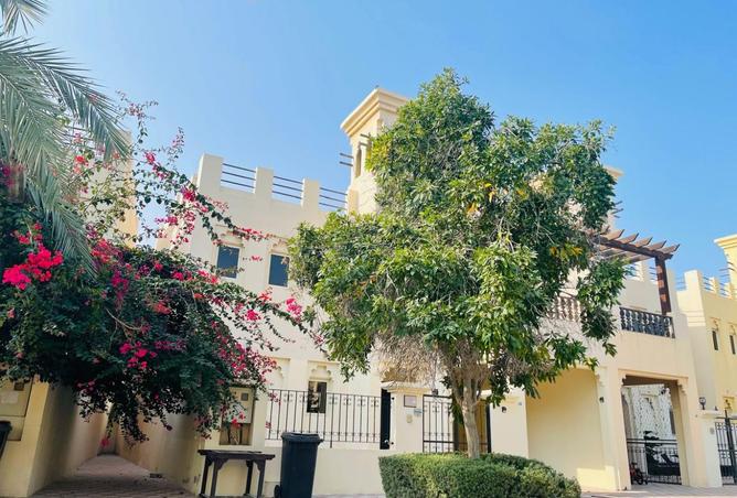 16002082 - Property Main Image