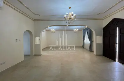 Villa - 5 Bedrooms - 6 Bathrooms for rent in Al Khalidiya - Abu Dhabi