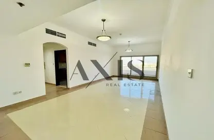 Empty Room image for: Apartment - 2 Bedrooms - 3 Bathrooms for rent in Almeer Building - Barsha Heights (Tecom) - Dubai, Image 1