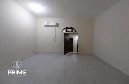 صورة لـ غرفة فارغة شقة - 1 حمام للايجار في فلل المشرف - المشرف - أبوظبي ، صورة رقم 1