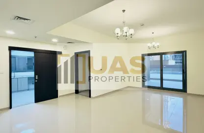 Apartment - 1 Bedroom - 2 Bathrooms for rent in Jumeirah Garden City - Al Satwa - Dubai