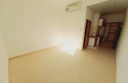 Apartment - Studio - 1 Bathroom for rent in Fire Station Road - Muwaileh - Sharjah