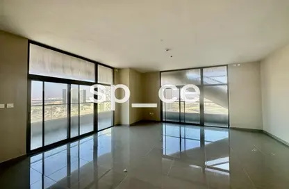 Empty Room image for: Apartment - 2 Bedrooms - 2 Bathrooms for rent in Al Reem Bay Towers 2 - Najmat Abu Dhabi - Al Reem Island - Abu Dhabi, Image 1