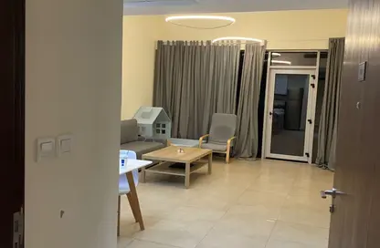 شقة - غرفة نوم - 2 حمامات للبيع في عزيزي شياستا ريزيدنسز - الفرجان - دبي