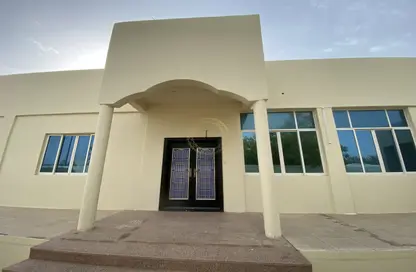 Villa - 3 Bedrooms - 5 Bathrooms for rent in Gafat Al Nayyar - Zakher - Al Ain