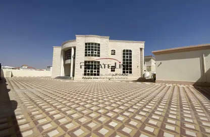 Terrace image for: Villa for rent in Al Bateen - Al Ain, Image 1