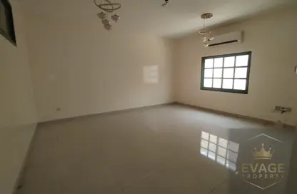 شقة - 2 غرف نوم - 2 حمامات للايجار في أبراج الراشدية - الراشدية - عجمان وسط المدينة - عجمان